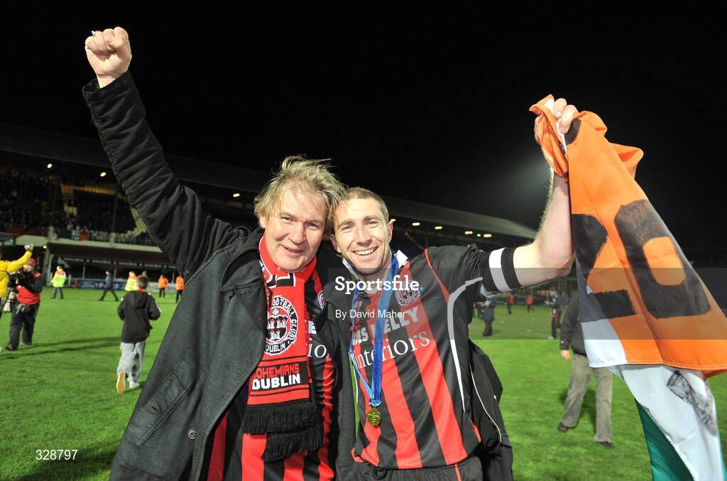 23 November 2008; Bohemians captain Owen Heary, right, celebrates at the end of the game with Ireland eurovision winner Johnny Logan after victory over Derry City. Ford FAI Cup Final 2008, Bohemians v Derry City, RDS, Ballsbridge, Dublin. Picture credit: David Maher / SPORTSFILE