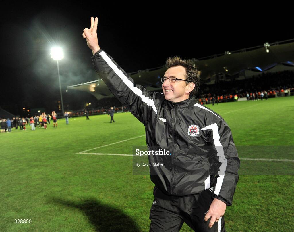 23 November 2008; Bohemians manager Pat Fenlon celebrates after victory over Derry City. Ford FAI Cup Final 2008, Bohemians v Derry City, RDS, Ballsbridge, Dublin. Picture credit: David Maher / SPORTSFILE