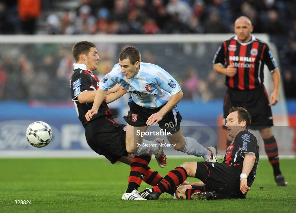 23 November 2008; Niall McGinn, Derry City, in action against Gary Deegan, left, and Stephen O'Donnell, Bohemians. Ford FAI Cup Final 2008, Bohemians v Derry City, RDS, Ballsbridge, Dublin. Picture credit: Stephen McCarthy / SPORTSFILE