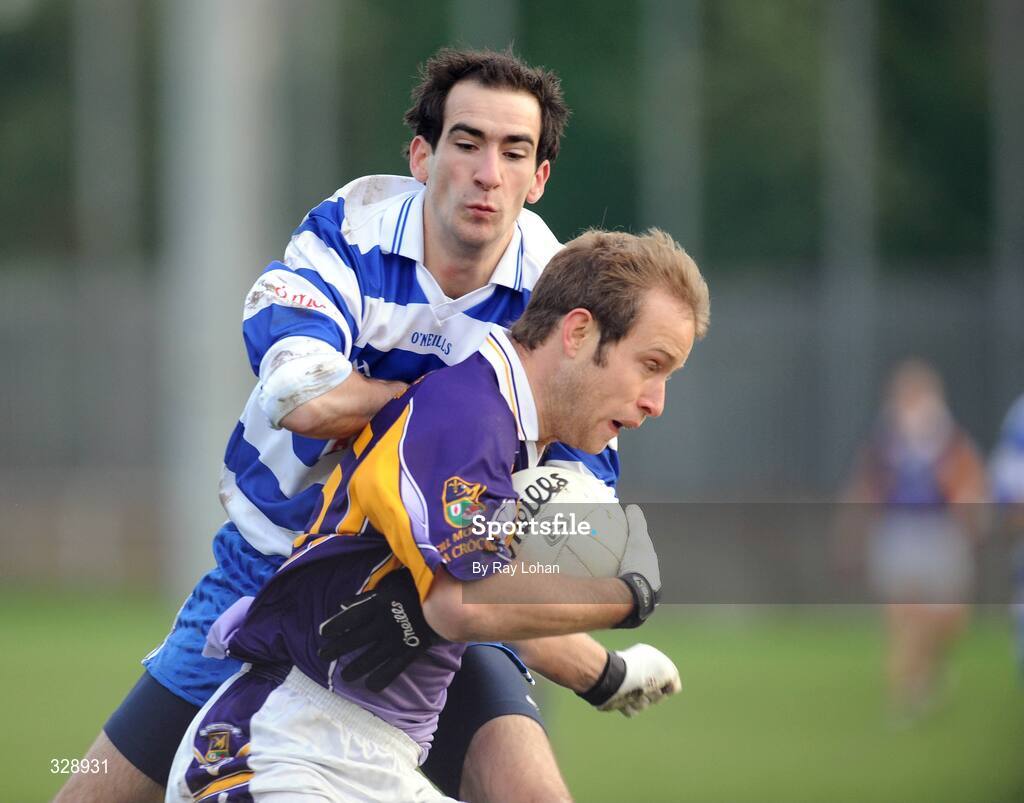23 November 2008; Brian Kavanagh, Kilmacud Crokes, in action against Damien Moran, Navan O'Mahony's. AIB Leinster Senior Club Football Championship Semi-Final, Kilmacud Crokes v Navan O'Mahony's, Parnell Park, Dublin. Picture credit: Ray Lohan / SPORTSFILE *** Local Caption ***