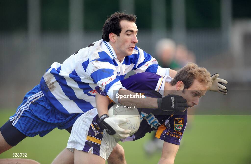 23 November 2008; Brian Kavanagh, Kilmacud Crokes, in action against Damien Moran, Navan O'Mahony's. AIB Leinster Senior Club Football Championship Semi-Final, Kilmacud Crokes v Navan O'Mahony's, Parnell Park, Dublin. Picture credit: Ray Lohan / SPORTSFILE *** Local Caption ***