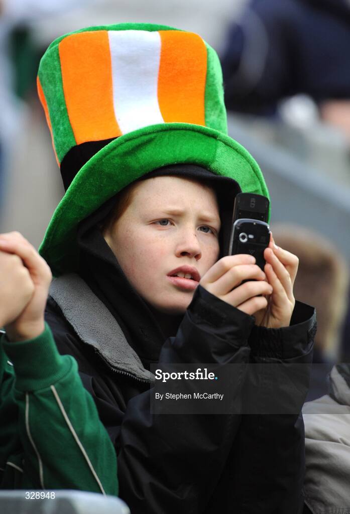 22 November 2008; An Ireland supporter takes a picture of Croke Park on his mobile phone ahead of the game. Guinness Autumn Internationals, Ireland v Argentina, Croke Park, Dublin. Picture credit: Stephen McCarthy / SPORTSFILE