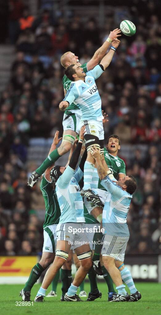 22 November 2008; Paul O'Connell, Ireland, in action against Juan Martin Fernandez Lobbe, Argentina. Guinness Autumn Internationals, Ireland v Argentina, Croke Park, Dublin. Picture credit: Stephen McCarthy / SPORTSFILE
