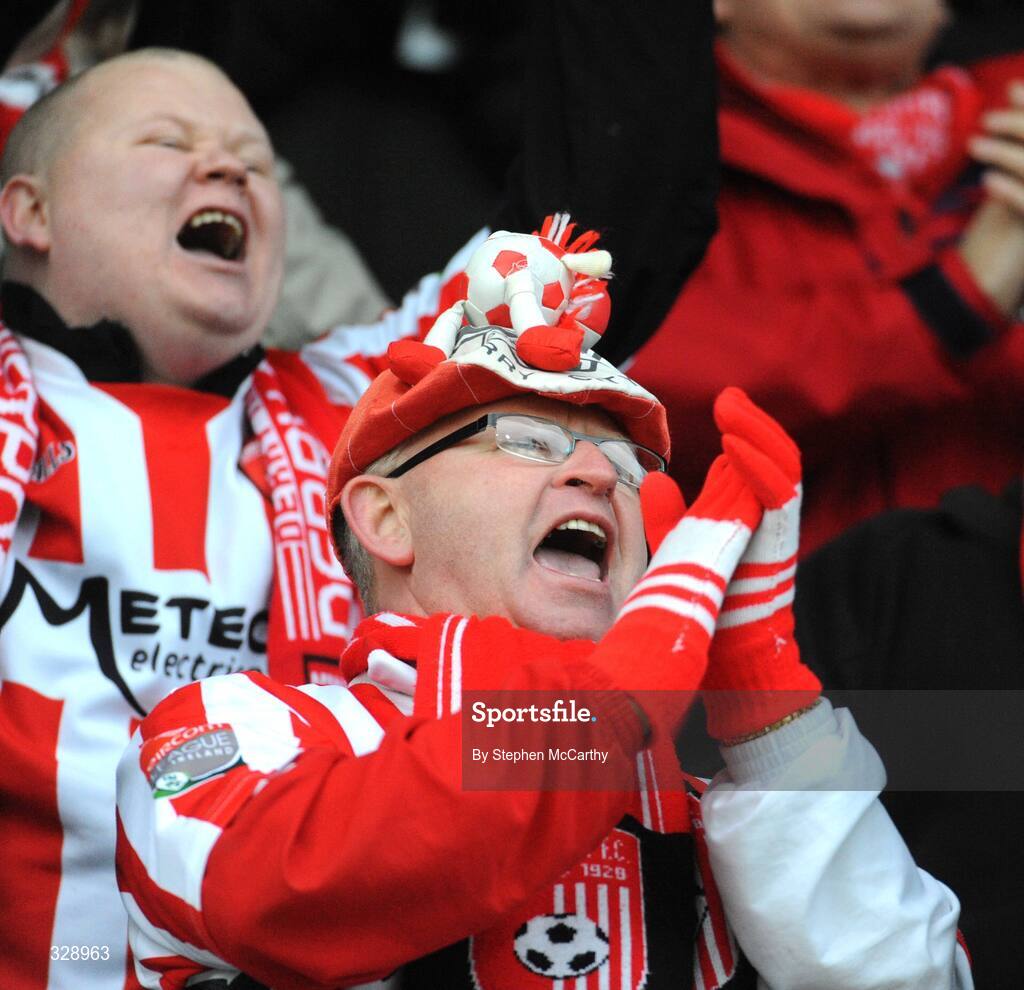 23 November 2008; Derry City supporters urge on their side ahead of the game. Ford FAI Cup Final 2008, Bohemians v Derry City, RDS, Ballsbridge, Dublin. Picture credit: Stephen McCarthy / SPORTSFILE