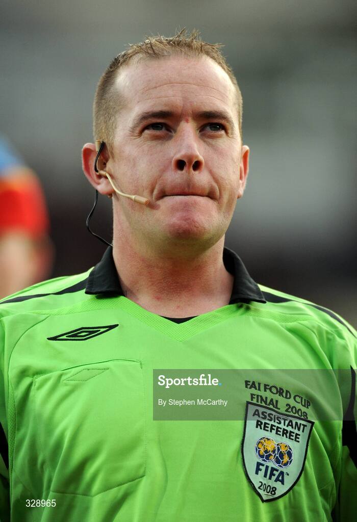 23 November 2008; Assistant referee Ken Hennessy. Ford FAI Cup Final 2008, Bohemians v Derry City, RDS, Ballsbridge, Dublin. Picture credit: Stephen McCarthy / SPORTSFILE