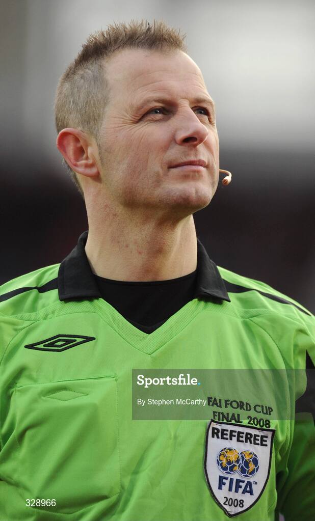 23 November 2008; Referee Anthony Buttimer. Ford FAI Cup Final 2008, Bohemians v Derry City, RDS, Ballsbridge, Dublin. Picture credit: Stephen McCarthy / SPORTSFILE