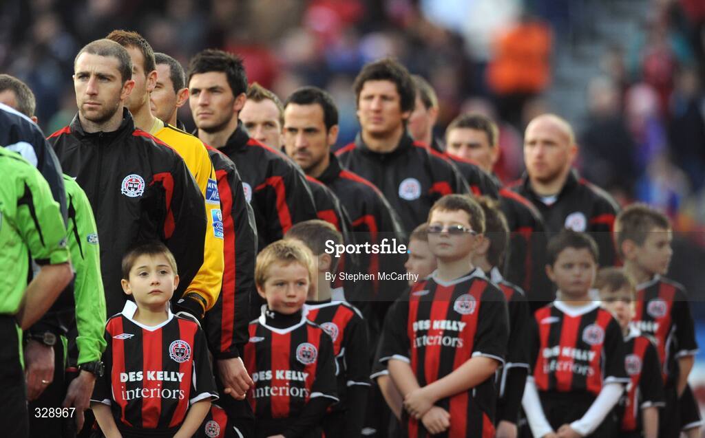 23 November 2008; Bohemians captain Owen Heary stands in front of his team during the national anthem. Ford FAI Cup Final 2008, Bohemians v Derry City, RDS, Ballsbridge, Dublin. Picture credit: Stephen McCarthy / SPORTSFILE