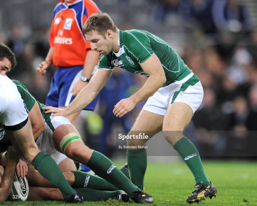 22 November 2008; Tomas O'Leary, Ireland, waits for the ball at the back of a ruck. Guinness Autumn Internationals, Ireland v Argentina, Croke Park, Dublin. Picture credit: Brendan Moran / SPORTSFILE
