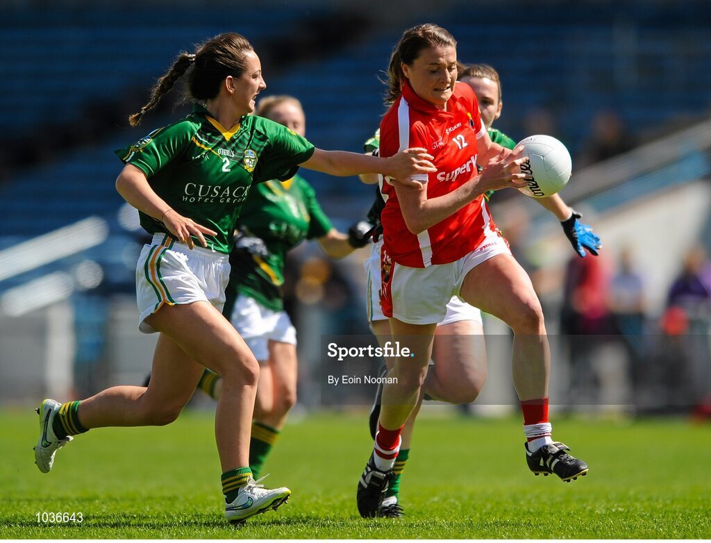 3 August 2015; Annie Walsh, Cork, in action against Megan Lyons, Meath. TG4 Ladies Football All-Ireland Senior Championship, Qualifier Round 2, Cork v Meath. Semple Stadium, Thurles, Co. Tipperary. Picture credit: Eoin Noonan / SPORTSFILE