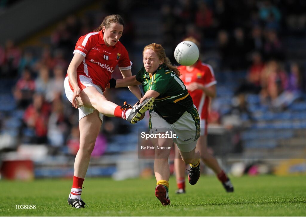 3 August 2015; Áine O'Sullivan, Cork, in action against Sarah Powderly, Meath. TG4 Ladies Football All-Ireland Senior Championship, Qualifier Round 2, Cork v Meath. Semple Stadium, Thurles, Co. Tipperary. Picture credit: Eoin Noonan / SPORTSFILE