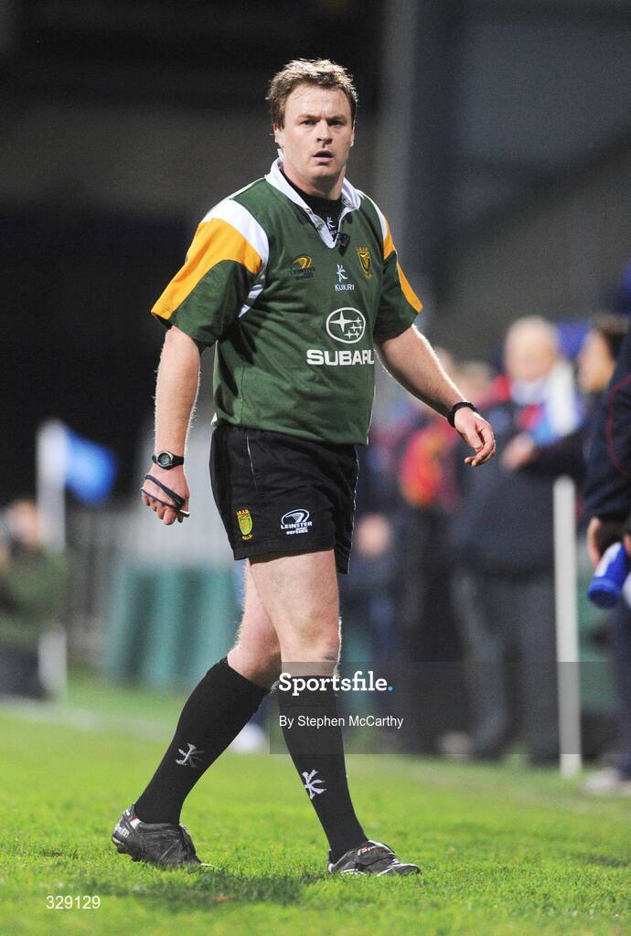 21 November 2008; Referee David Keane. Leinster Senior League Cup Final, Clontarf v Lansdowne, Donnybrook Stadium, Dublin. Picture credit: Stephen McCarthy / SPORTSFILE