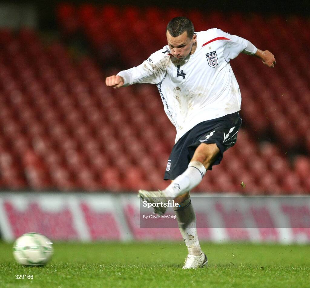 10 October 2008; Daniel Drinkwater, England. UEFA Under 19 European Championships Qualifying Round, Northern Ireland v England, Windsor Park, Belfast. Picture credit: Oliver McVeigh / SPORTSFILE