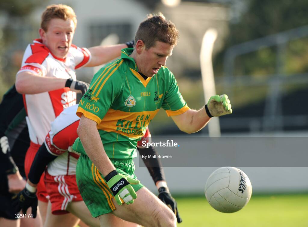 23 November 2008; Brian Derby, Rhode in action against Eire Og. AIB Leinster Senior Club Football Championship Semi-Final, Eire Og v Rhode, Dr. Cullen Park, Carlow. Picture credit: Matt Browne / SPORTSFILE