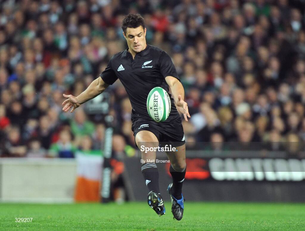 15 November 2008; Dan Carter, New Zealand. Guinness Autumn Internationals, Ireland v New Zealand, Croke Park, Dublin. Picture credit: Matt Browne / SPORTSFILE