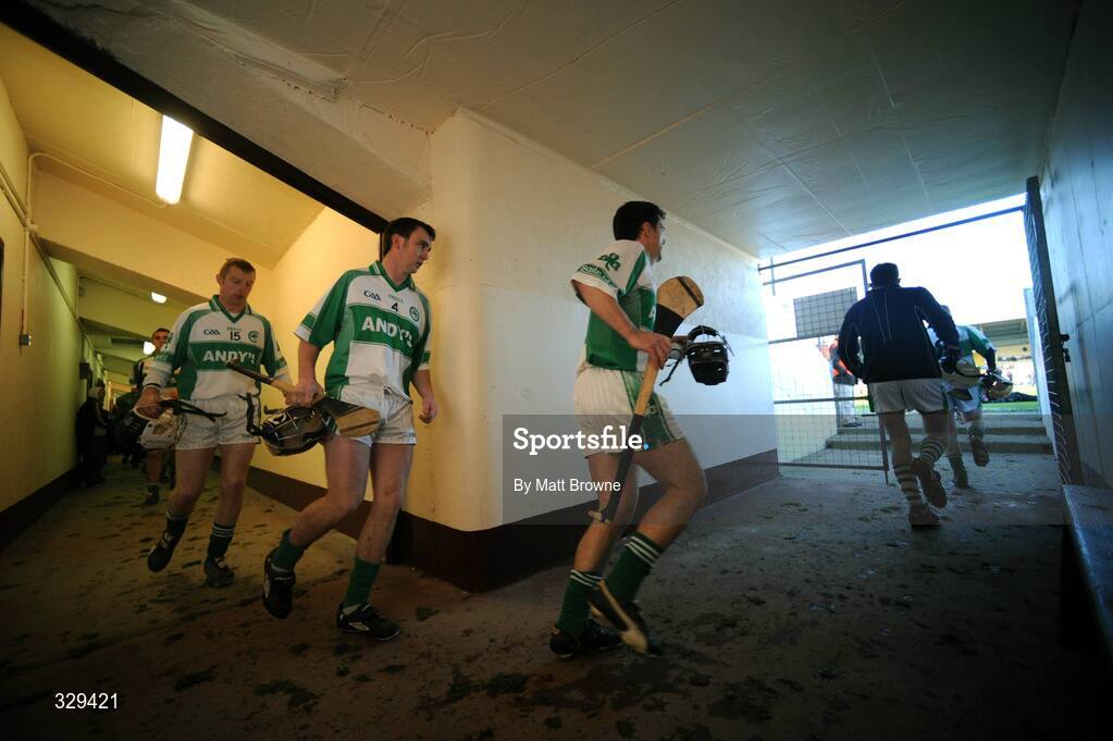 30 November 2008; Ballyhale Shamrocks' make their way onto the pitch for the start of the game. AIB Leinster Senior Club Hurling Championship Final, Ballyhale Shamrocks v Birr, Nowlan Park, Kilkenny. Picture credit: Matt Browne / SPORTSFILE