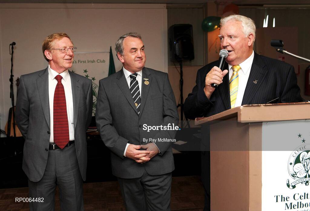 28 October 2008; Celtic Club President Seamus Moloughney speaking during the International Rules Touring Party visit to Australia's First Irish club, the Celtic Club as the Irish Ambassador to Australia Máirtín Ó Fainin, left, and GAA President Nickey Brennan look on. Celtic Club, Queen street, Melbourne, Auatralia. Picture credit: Ray McManus / SPORTSFILE
