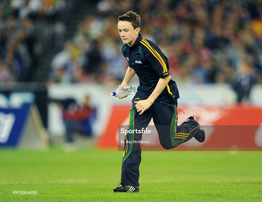 31 October 2008; Irish 'runner' Ciaran Boylan during the game. Toyota International Rules Series, Australia v Ireland, Melbourne Cricket Ground, Melbourne, Australia. Picture credit: Ray McManus / SPORTSFILE