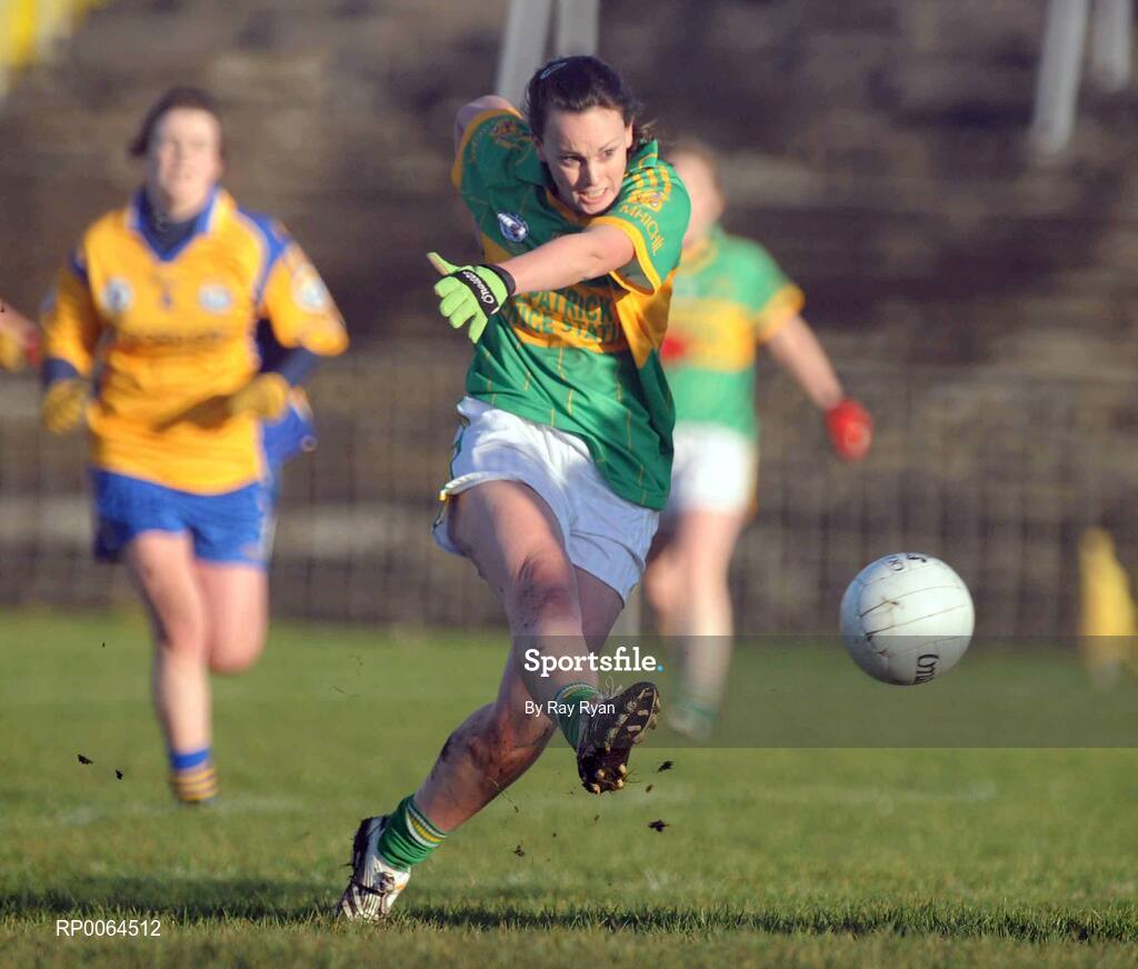 29 November 2008; Denise O'Halloran, Kilmihil, shoots to score her side's third goal. VHI Healthcare All-Ireland Ladies Junior Club Football Championship Final, Kilmihil, Clare, v Knockmore, Mayo. Tuam Stadium, Tuam, Co. Galway. Picture credit: Ray Ryan / SPORTSFILE