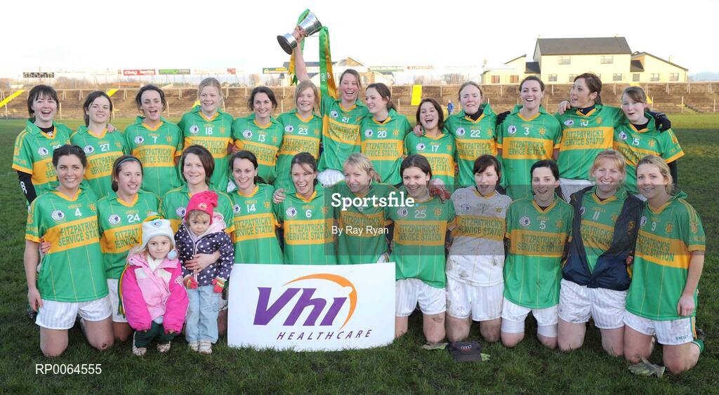 29 November 2008; The Kilmihil panel celebrate with the cup. VHI Healthcare All-Ireland Ladies Junior Club Football Championship Final, Kilmihil, Clare, v Knockmore, Mayo. Tuam Stadium, Tuam, Co. Galway. Picture credit: Ray Ryan / SPORTSFILE