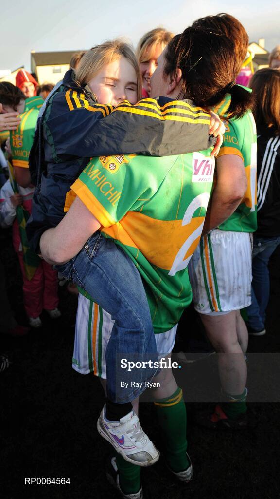 29 November 2008; Lina Russell, Kilmihil, holds her child Mikayla after the match. VHI Healthcare All-Ireland Ladies Junior Club Football Championship Final, Kilmihil, Clare, v Knockmore, Mayo. Tuam Stadium, Tuam, Co. Galway. Picture credit: Ray Ryan / SPORTSFILE