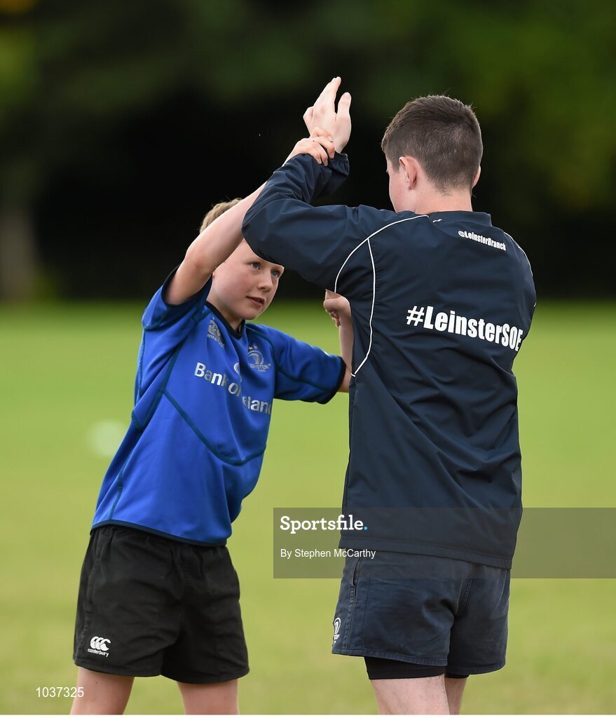 5 August 2015; Participants during the Bank of Ireland Leinster Rugby School of Excellence held at The Kings Hospital, Palmerstown, Dublin. The camp saw the visit of Leinster players to talk to developing players about training, tips and their and their development as rugby players. Picture credit: Stephen McCarthy / SPORTSFILE