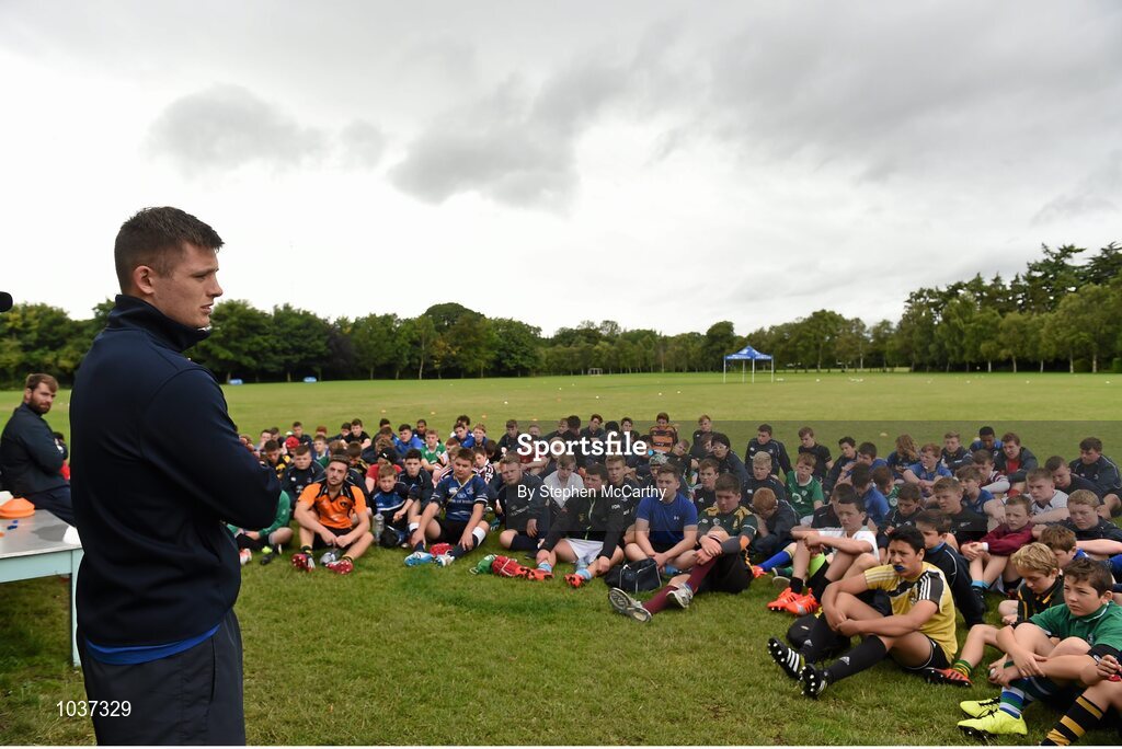 5 August 2015; Leinster Rugby's Ross Byrne and Tom Farrell visited the Bank of Ireland School of Excellence to talk to developing players about training, tips and their and their development as rugby players. King's Hospital, Palmerstown, Dublin Picture credit: Stephen McCarthy / SPORTSFILE