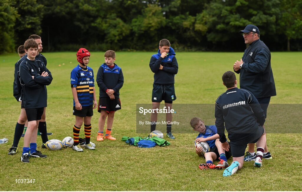 5 August 2015; Participants during the Bank of Ireland Leinster Rugby School of Excellence held at The Kings Hospital, Palmerstown, Dublin. The camp saw the visit of Leinster players to talk to developing players about training, tips and their development as rugby players. Picture credit: Stephen McCarthy / SPORTSFILE