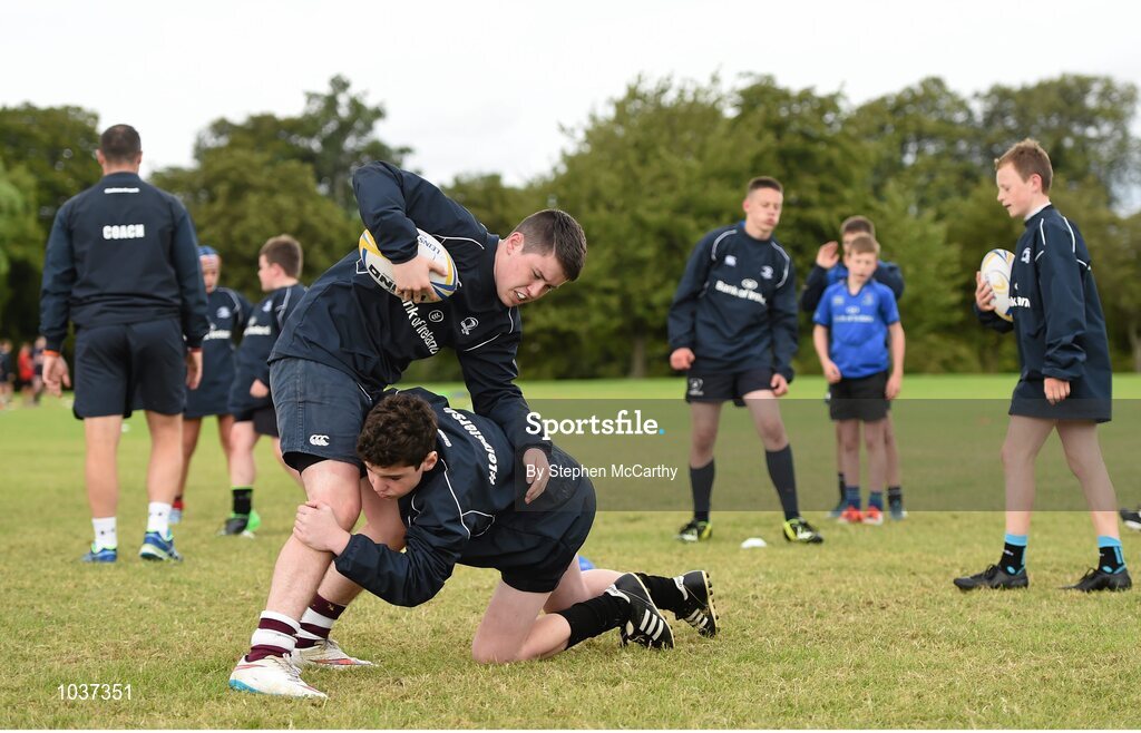 5 August 2015; Participants during the Bank of Ireland Leinster Rugby School of Excellence held at The Kings Hospital, Palmerstown, Dublin. The camp saw the visit of Leinster players to talk to developing players about training, tips and their development as rugby players. Picture credit: Stephen McCarthy / SPORTSFILE