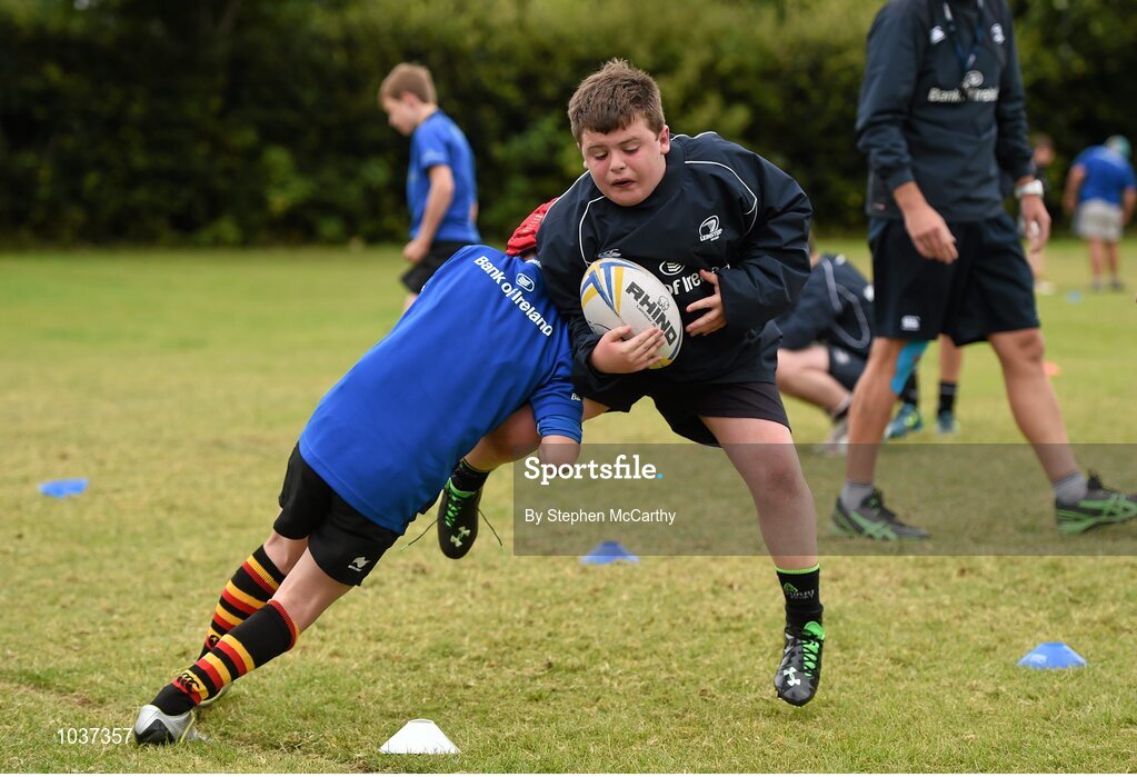 5 August 2015; Participants during the Bank of Ireland Leinster Rugby School of Excellence held at The Kings Hospital, Palmerstown, Dublin. The camp saw the visit of Leinster players to talk to developing players about training, tips and their development as rugby players. Picture credit: Stephen McCarthy / SPORTSFILE