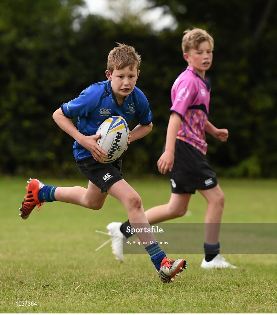 5 August 2015; Participants during the Bank of Ireland Leinster Rugby School of Excellence held at The Kings Hospital, Palmerstown, Dublin. The camp saw the visit of Leinster players to talk to developing players about training, tips and their development as rugby players. Picture credit: Stephen McCarthy / SPORTSFILE