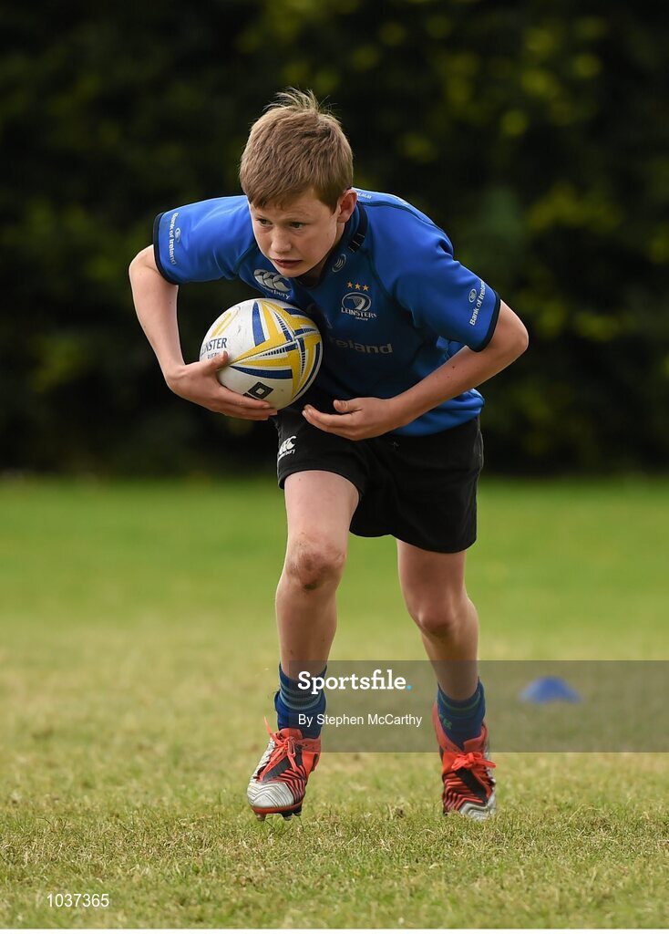 5 August 2015; Participants during the Bank of Ireland Leinster Rugby School of Excellence held at The Kings Hospital, Palmerstown, Dublin. The camp saw the visit of Leinster players to talk to developing players about training, tips and their development as rugby players. Picture credit: Stephen McCarthy / SPORTSFILE