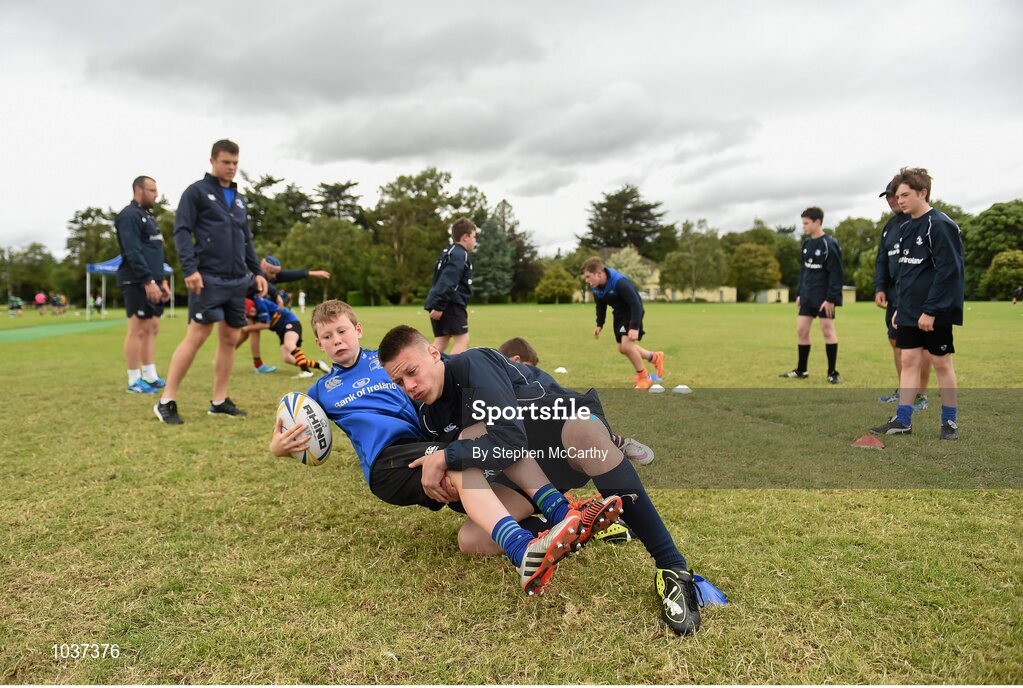 5 August 2015; Participants during the Bank of Ireland Leinster Rugby School of Excellence held at The Kings Hospital, Palmerstown, Dublin. The camp saw the visit of Leinster players to talk to developing players about training, tips and their development as rugby players. Picture credit: Stephen McCarthy / SPORTSFILE