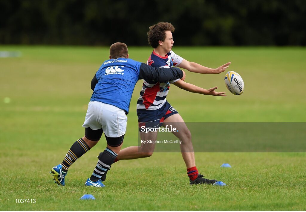 5 August 2015; Participants during the Bank of Ireland Leinster Rugby School of Excellence held at The Kings Hospital, Palmerstown, Dublin. The camp saw the visit of Leinster players to talk to developing players about training, tips and their development as rugby players. Picture credit: Stephen McCarthy / SPORTSFILE