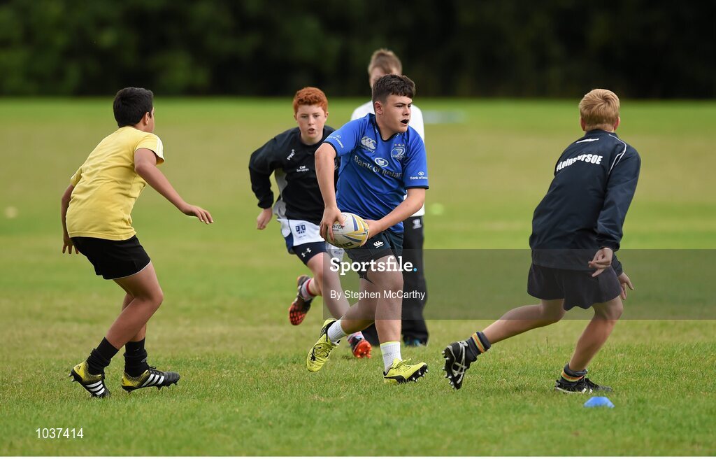 5 August 2015; Participants during the Bank of Ireland Leinster Rugby School of Excellence held at The Kings Hospital, Palmerstown, Dublin. The camp saw the visit of Leinster players to talk to developing players about training, tips and their development as rugby players. Picture credit: Stephen McCarthy / SPORTSFILE