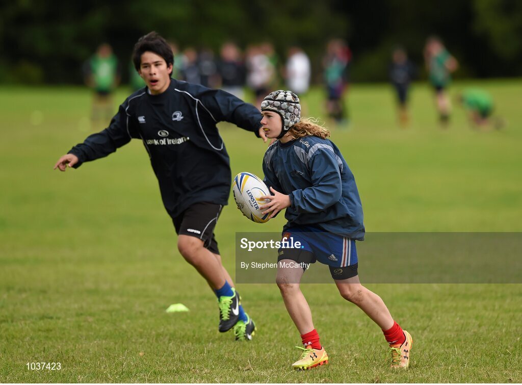 5 August 2015; Participants during the Bank of Ireland Leinster Rugby School of Excellence held at The Kings Hospital, Palmerstown, Dublin. The camp saw the visit of Leinster players to talk to developing players about training, tips and their development as rugby players. Picture credit: Stephen McCarthy / SPORTSFILE