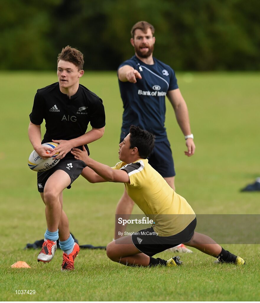 5 August 2015; Participants during the Bank of Ireland Leinster Rugby School of Excellence held at The Kings Hospital, Palmerstown, Dublin. The camp saw the visit of Leinster players to talk to developing players about training, tips and their development as rugby players. Picture credit: Stephen McCarthy / SPORTSFILE