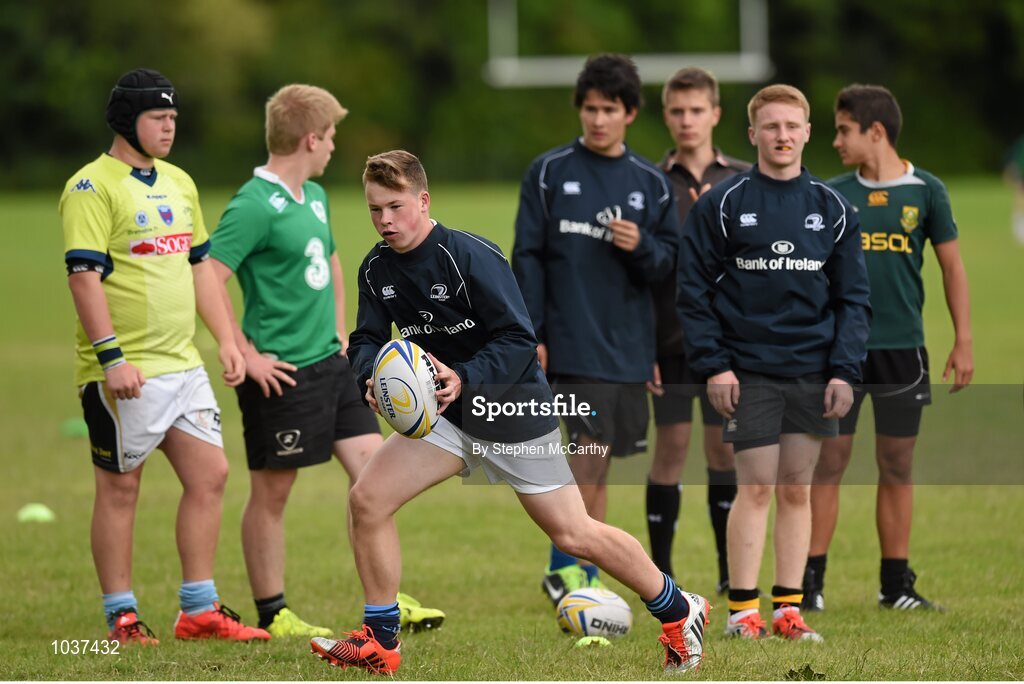 5 August 2015; Participants during the Bank of Ireland Leinster Rugby School of Excellence held at The Kings Hospital, Palmerstown, Dublin. The camp saw the visit of Leinster players to talk to developing players about training, tips and their development as rugby players. Picture credit: Stephen McCarthy / SPORTSFILE