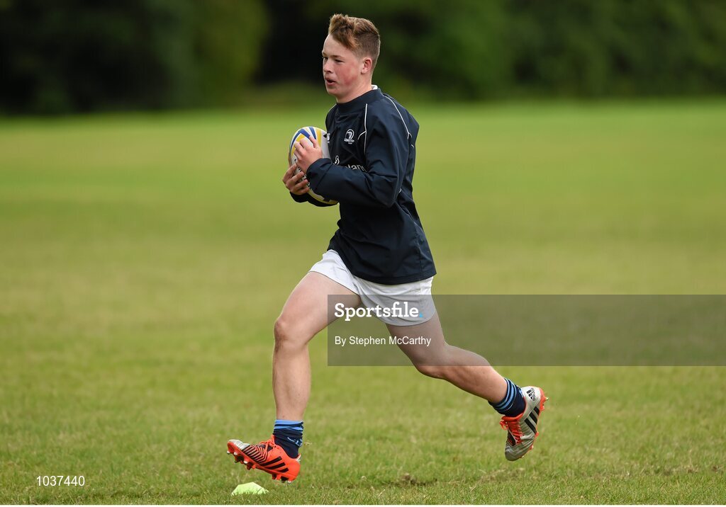5 August 2015; Participants during the Bank of Ireland Leinster Rugby School of Excellence held at The Kings Hospital, Palmerstown, Dublin. The camp saw the visit of Leinster players to talk to developing players about training, tips and their development as rugby players. Picture credit: Stephen McCarthy / SPORTSFILE