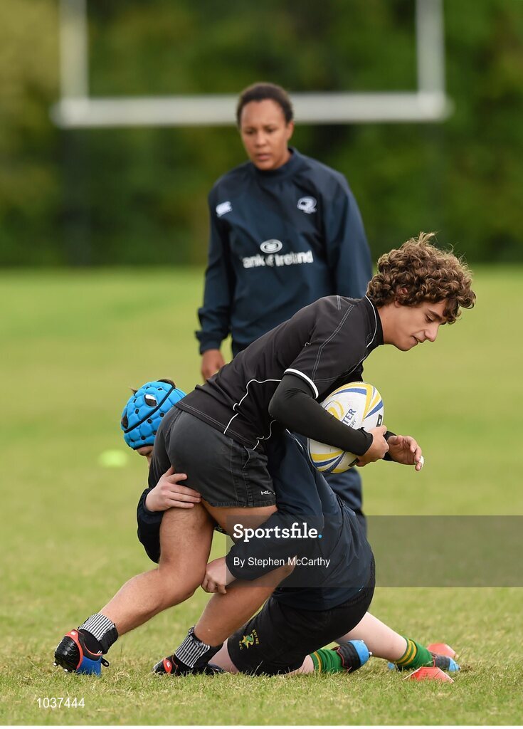 5 August 2015; Participants during the Bank of Ireland Leinster Rugby School of Excellence held at The Kings Hospital, Palmerstown, Dublin. The camp saw the visit of Leinster players to talk to developing players about training, tips and their development as rugby players. Picture credit: Stephen McCarthy / SPORTSFILE