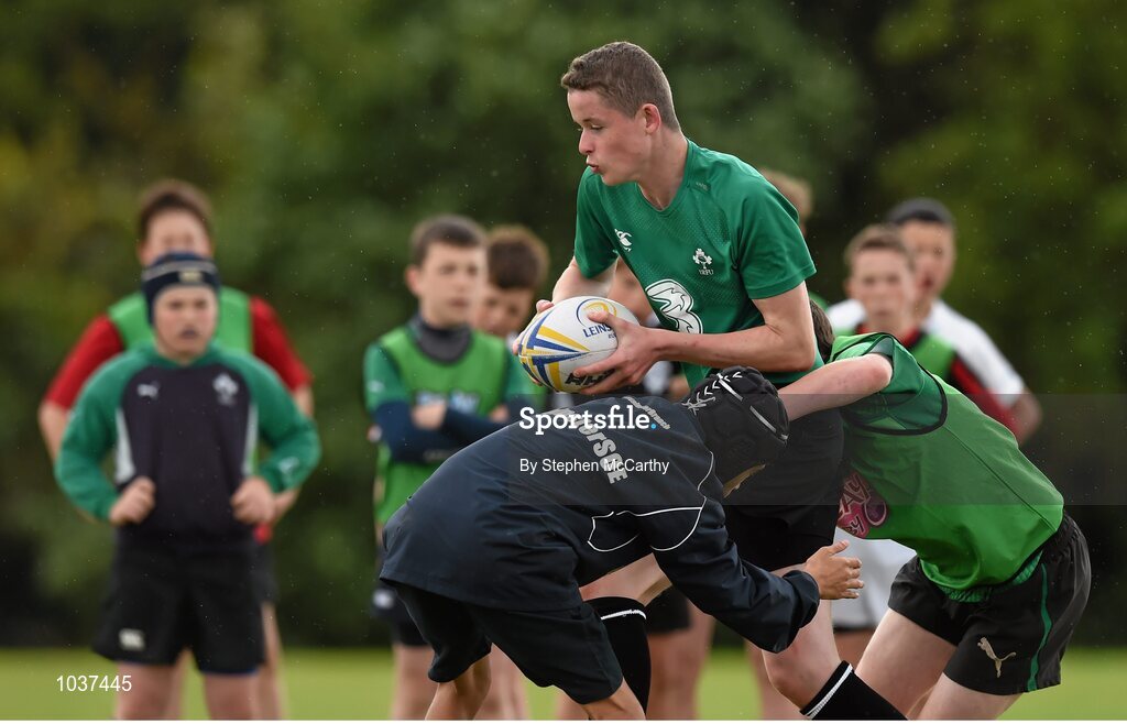 5 August 2015; Participants during the Bank of Ireland Leinster Rugby School of Excellence held at The Kings Hospital, Palmerstown, Dublin. The camp saw the visit of Leinster players to talk to developing players about training, tips and their development as rugby players. Picture credit: Stephen McCarthy / SPORTSFILE