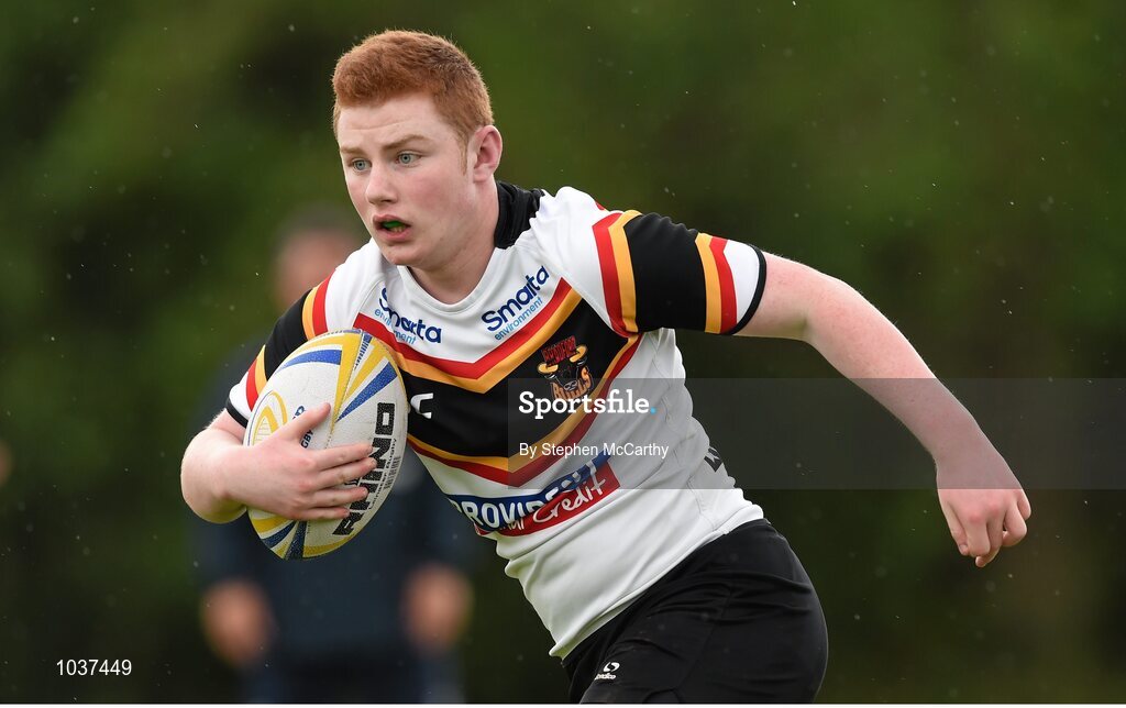 5 August 2015; Participants during the Bank of Ireland Leinster Rugby School of Excellence held at The Kings Hospital, Palmerstown, Dublin. The camp saw the visit of Leinster players to talk to developing players about training, tips and their development as rugby players. Picture credit: Stephen McCarthy / SPORTSFILE