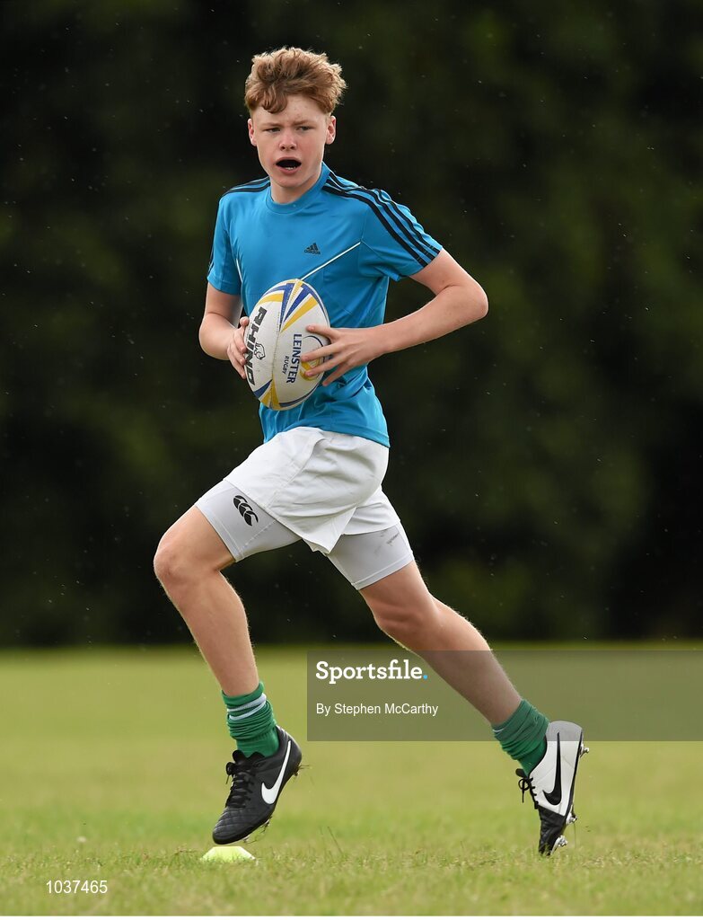 5 August 2015; Participants during the Bank of Ireland Leinster Rugby School of Excellence held at The Kings Hospital, Palmerstown, Dublin. The camp saw the visit of Leinster players to talk to developing players about training, tips and their development as rugby players. Picture credit: Stephen McCarthy / SPORTSFILE