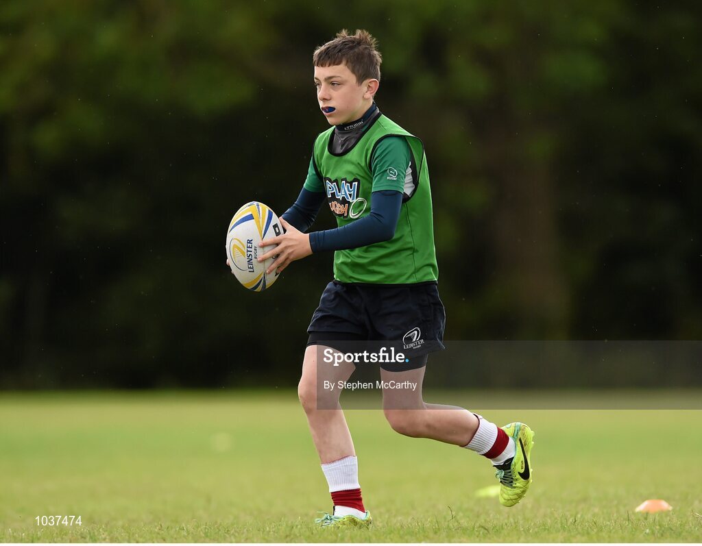 5 August 2015; Participants during the Bank of Ireland Leinster Rugby School of Excellence held at The Kings Hospital, Palmerstown, Dublin. The camp saw the visit of Leinster players to talk to developing players about training, tips and their development as rugby players. Picture credit: Stephen McCarthy / SPORTSFILE