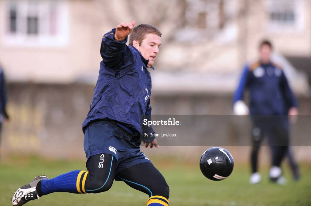 2 December 2008; Leinster's Sean O'Brien in action during squad training. Leinster Rugby Squad Training, UCD, Dublin. Picture credit: Paul Mohan / SPORTSFILE