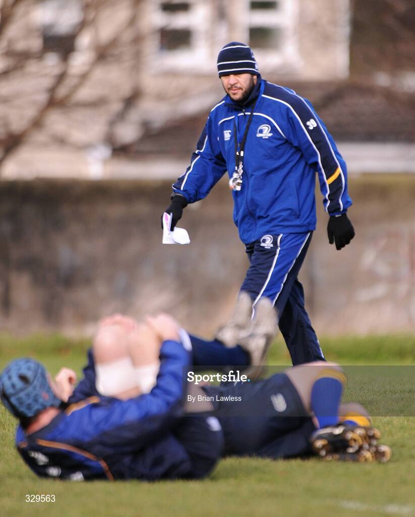 2 December 2008; Leinster Head Coach Michael Cheika during squad training. Leinster Rugby Squad Training, UCD, Dublin. Picture credit: Paul Mohan / SPORTSFILE