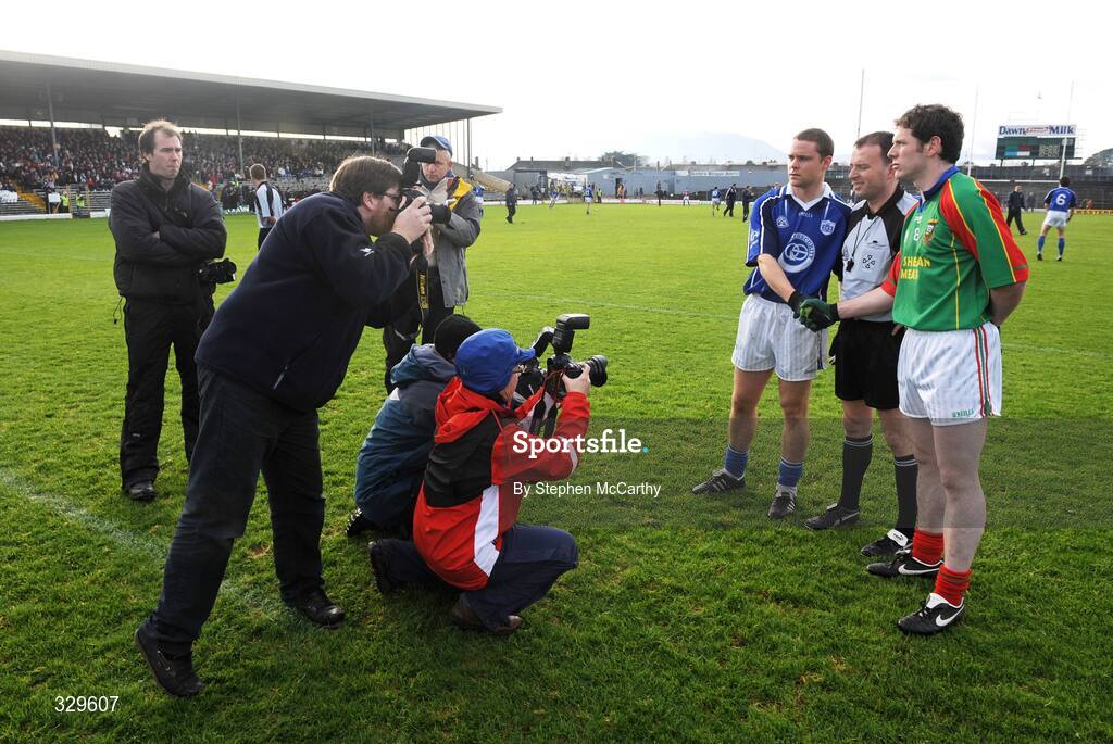 30 November 2008; Kerins O'Rahilly's captain Declan Quill and Mid Kerry captain Mike Burke shake hands alongside referee Padraig O'Sullivan before the game. Kerry Senior Football Championship Final Replay, Kerins O'Rahilly's v Mid Kerry, Fitzgerald Stadium, Killarney, Co. Kerry. Picture credit: Stephen McCarthy / SPORTSFILE