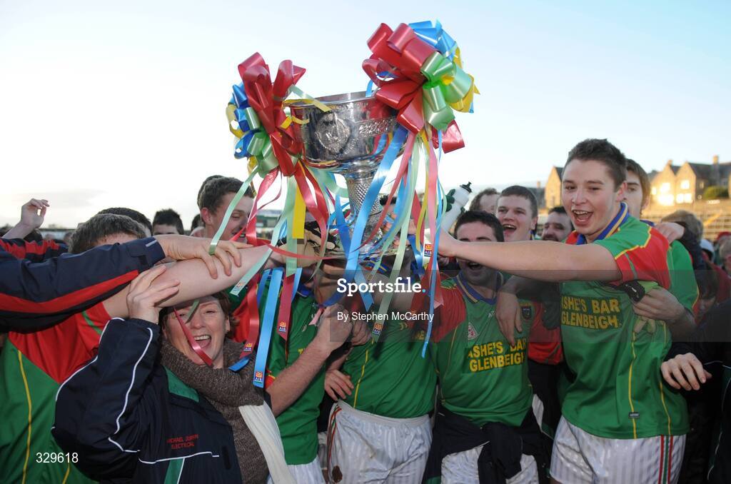 30 November 2008; Mid Kerry players and supporters celebrate with the Bishop Moynihan Cup. Kerry Senior Football Championship Final Replay, Kerins O'Rahilly's v Mid Kerry, Fitzgerald Stadium, Killarney, Co. Kerry. Picture credit: Stephen McCarthy / SPORTSFILE