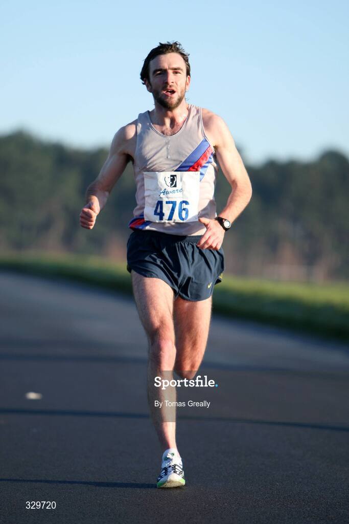6 December 2008; John Eves, DSD A.C., on his way to winning the Aware 10k Christmas Fun Run 2008. Phoenix Park, Dublin. Picture credit: Tomas Greally / SPORTSFILE
