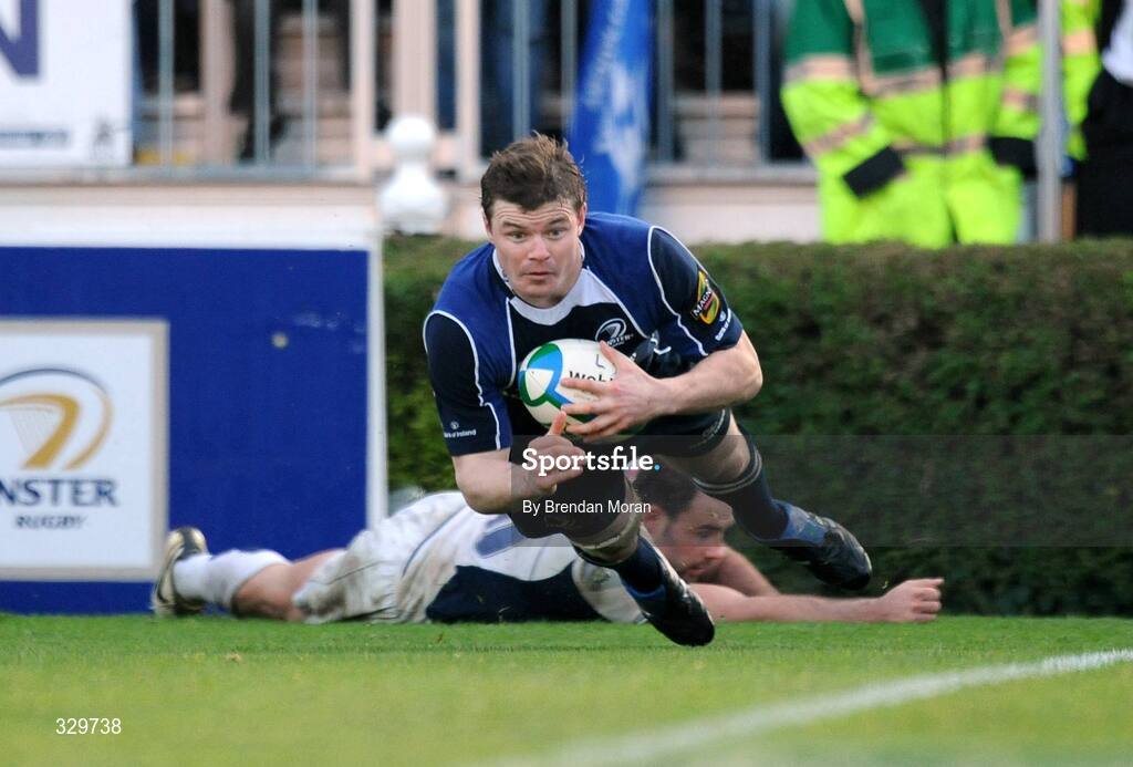 6 December 2008; Brian O'Driscoll, Leinster, touches down to score his side's second try against Castres Olympique. Heineken Cup, Pool 2, Round 3, Leinster v Castres Olympique, RDS, Dublin. Picture credit: Brendan Moran / SPORTSFILE