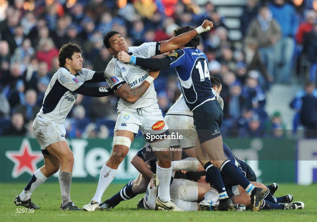6 December 2008; Shane Horgan, Leinster, and Iosefa Tekori, Castres Olympique, get involved in a scuffle off the ball. Heineken Cup, Pool 2, Round 3, Leinster v Castres Olympique, RDS, Dublin. Picture credit: Brendan Moran / SPORTSFILE